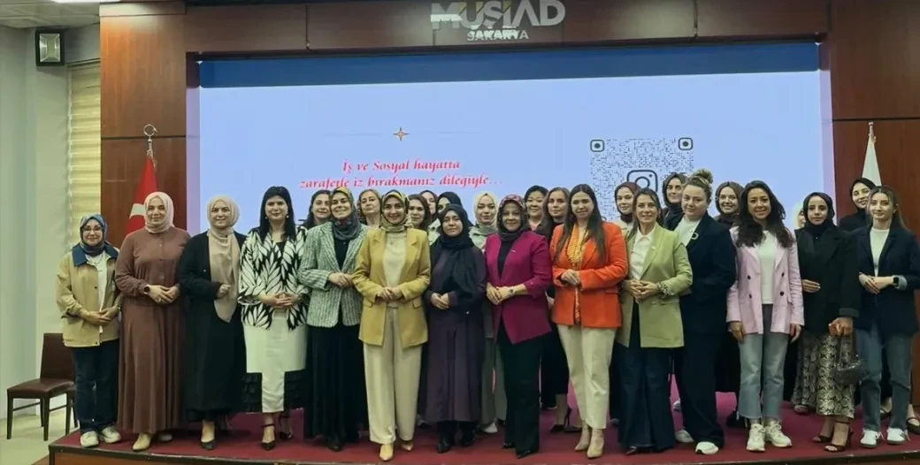 AİLE HAFTASINDA SAKARYA’DA “TEMSİL VE ZARAFET” EĞİTİMİ DÜZENLENDİ