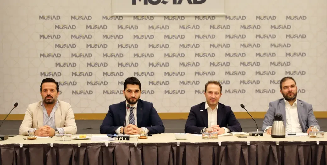 MAKİNE SEKTÖR KURULU VE İNŞAAT VE YAPI MALZEMELERİ SEKTÖR KURULU ÇAPRAZ TOPLANTI GERÇEKLEŞTİRDİ