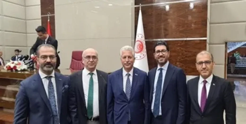 SAVUNMA SANAYİ SEKTÖR KURULU'NDAN TİCARET BAKANI PROF. DR. ÖMER BOLAT'A TEBRİK ZİYARETİ