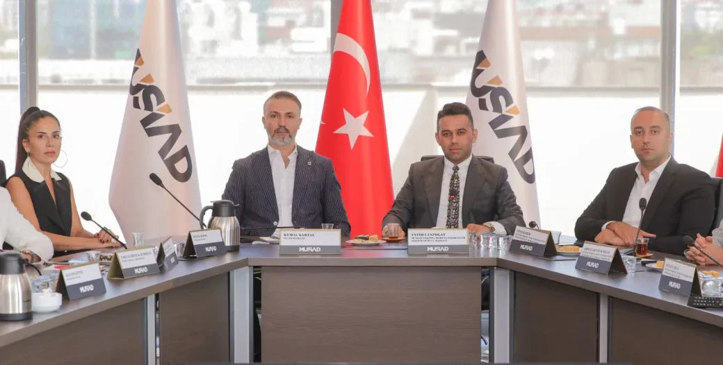 زارت جمعية صناعيي ورجال أعمال Osmanbey مجلس قطاع النسيج والجلود والملابس الجاهزة في مسياد