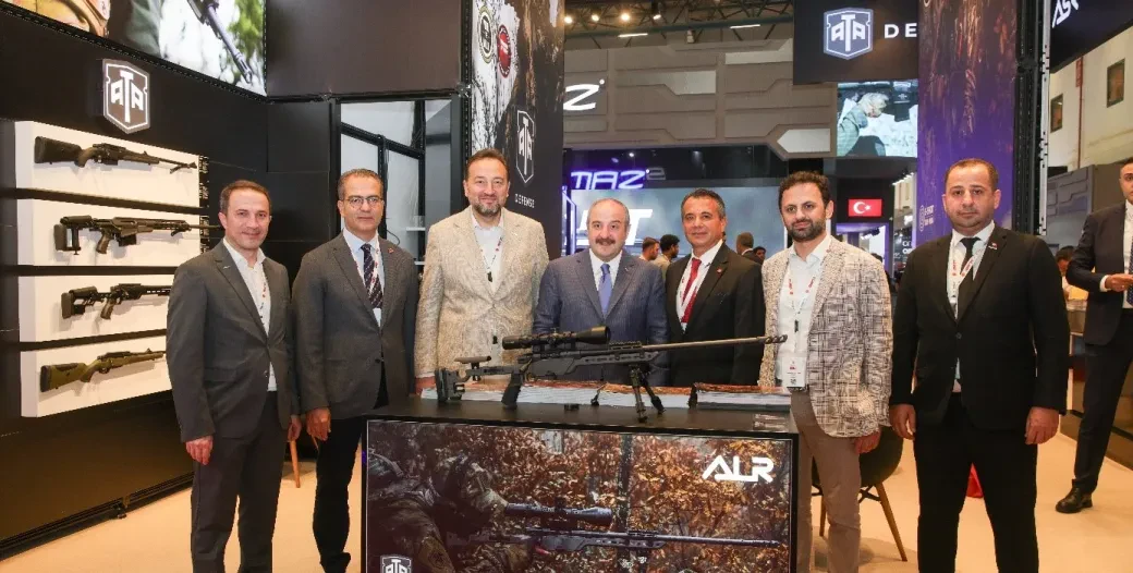 زيارة أعضاء الصناعات الدفاعية في معرض IDEF السادس عشر للصناعات الدفاعية