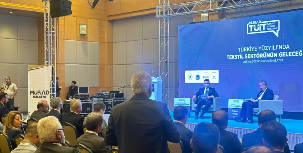 أُقيم اجتماع ملطية التشاوري في ملطية بتنظيم من مجلس قطاع النسيج والجلود والملابس الجاهزة في مسياد
