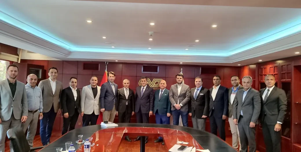 LOJİSTİK SEKTÖR KURULU ULUSLARARASI NAKLİYECİLER DERNEĞİ'NE ZİYARET GERÇEKLEŞTİRDİ