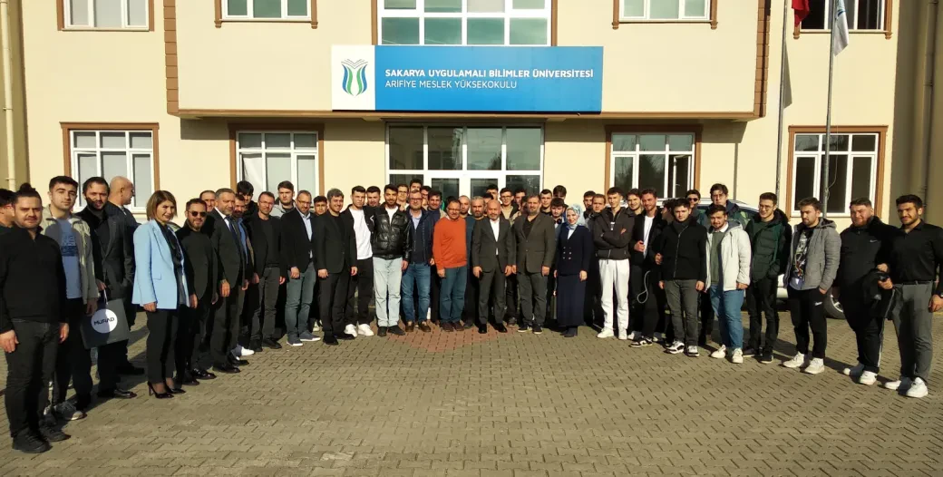 OTOMOTİV VE ULAŞIM ARAÇLARI SEKTÖR KURULU SAKARYA'DA ÖĞRENCİLERE YÖNELİK TECRÜBE PAYLAŞIMI ORGANİZE ETTİ