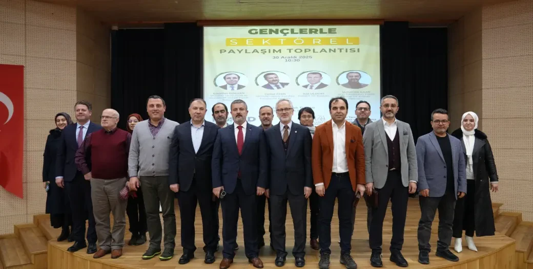 THE SECTORAL SHARING PROGRAM WITH YOUNG PEOPLE WAS HELD AT İZÜ