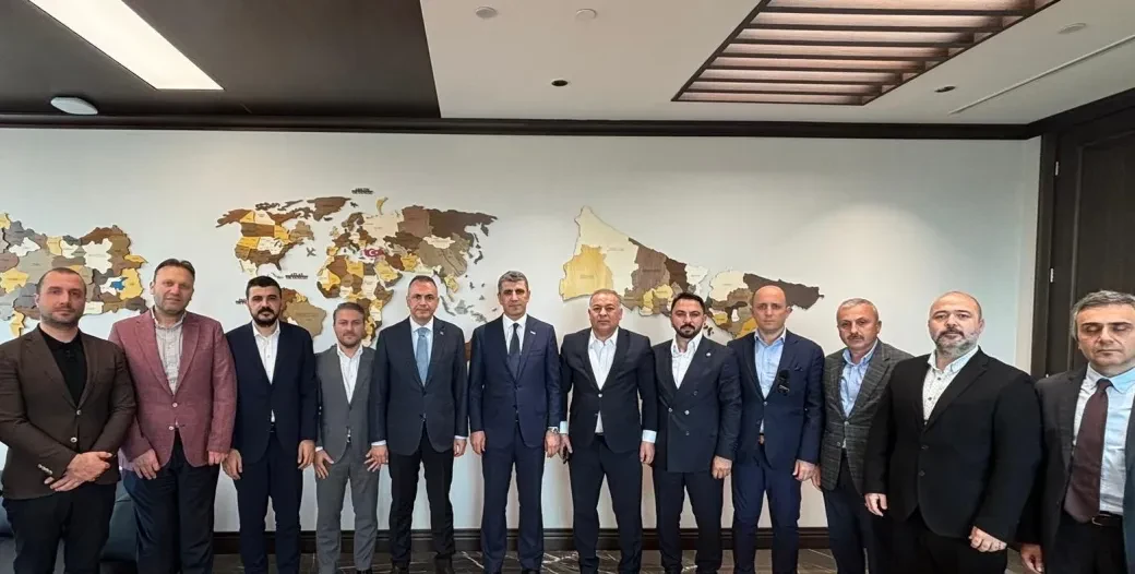 İNŞAAT VE YAPI MALZEMELERİ SEKTÖR KURULU ÇEVRE, ŞEHİRCİLİK VE İKLİM DEĞİŞİKLİĞİ MÜDÜRLÜĞÜNE ZİYARET DÜZENLEDİ
