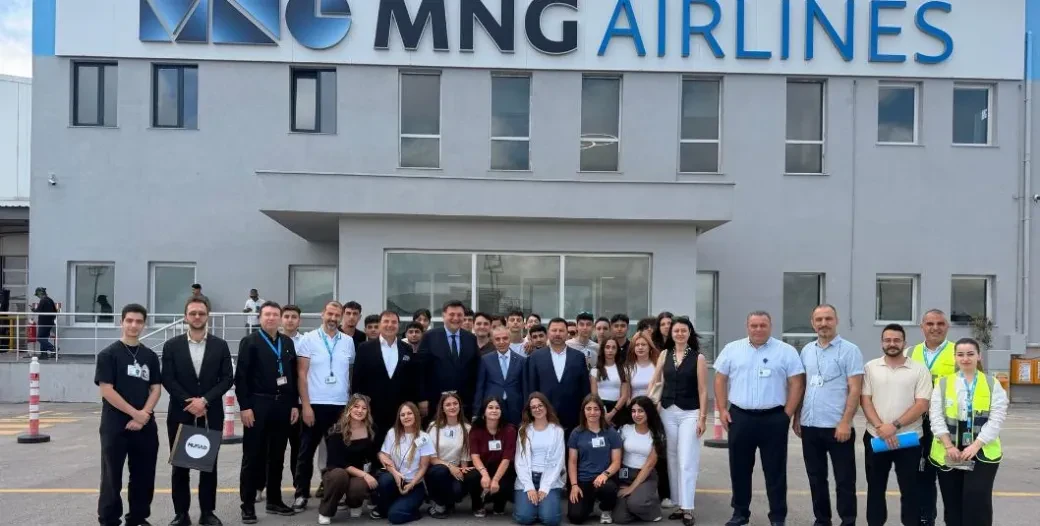 MÜSİAD LOJİSTİK SEKTÖR KURULU’NDAN İSTANBUL HAVALİMANI’NA ZİYARET VE ÖĞRENCİLERE TEKNİK GEZİ