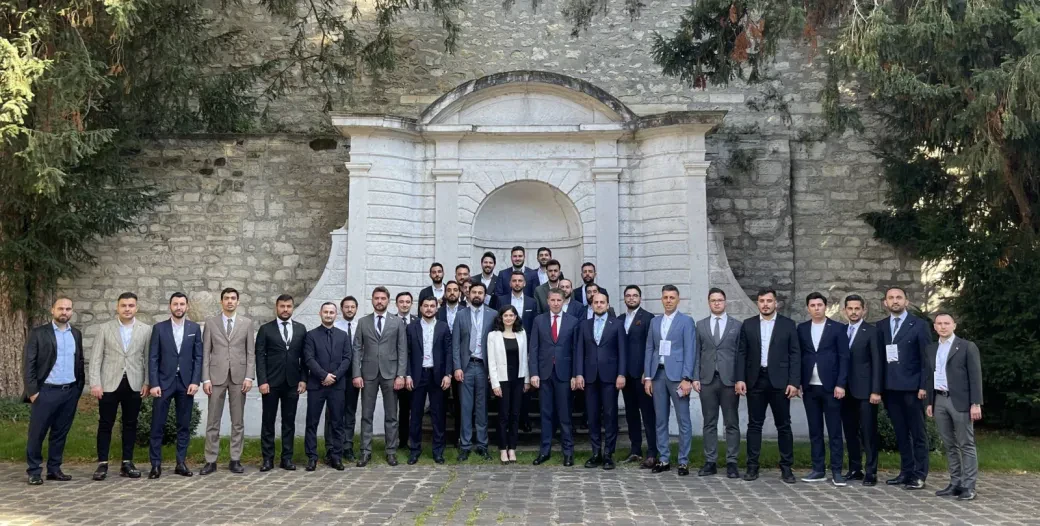 TÜRKİYE ULUSAL AJANSI VE GENÇ MÜSİAD PARİS İŞ GEZİSİ PROGRAMI DÜZENLEDİ