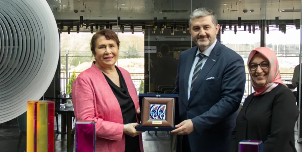 EMİRE KONUK KÖZBERİ'S