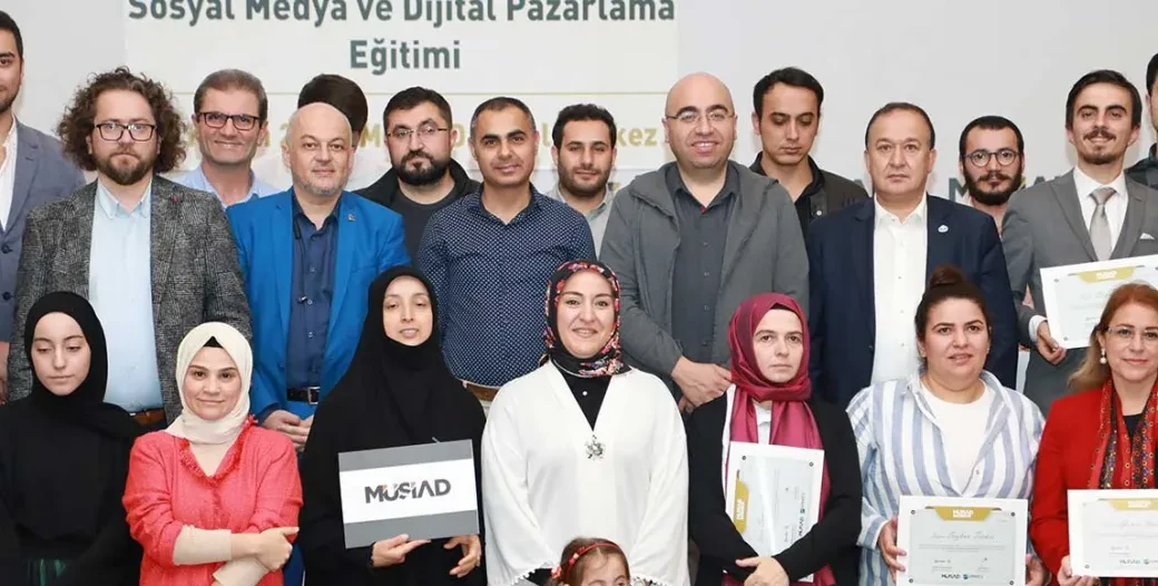 SOSYAL MEDYA VE DİJİTAL PAZARLAMA EĞİTİMİ GERÇEKLEŞTİRİLDİ