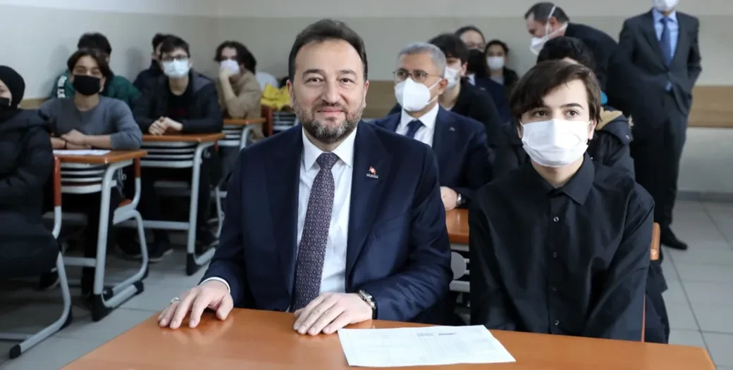 MÜSİAD GENEL BAŞKANI MAHMUT ASMALI: YARINIMIZIN GÜVENCESİ GENÇLERİMİZE İNANIYORUZ