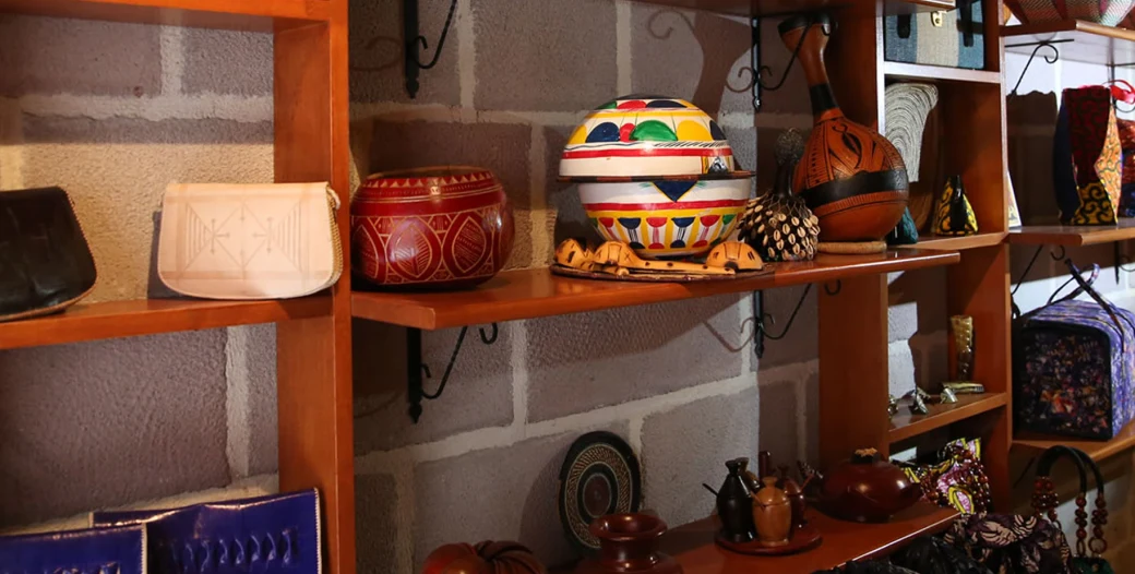 Afrika El Sanatları Pazarı ve Kültür Evi